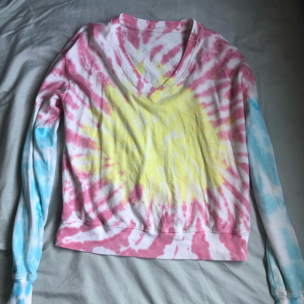 Longsleeve tie-dye shirt